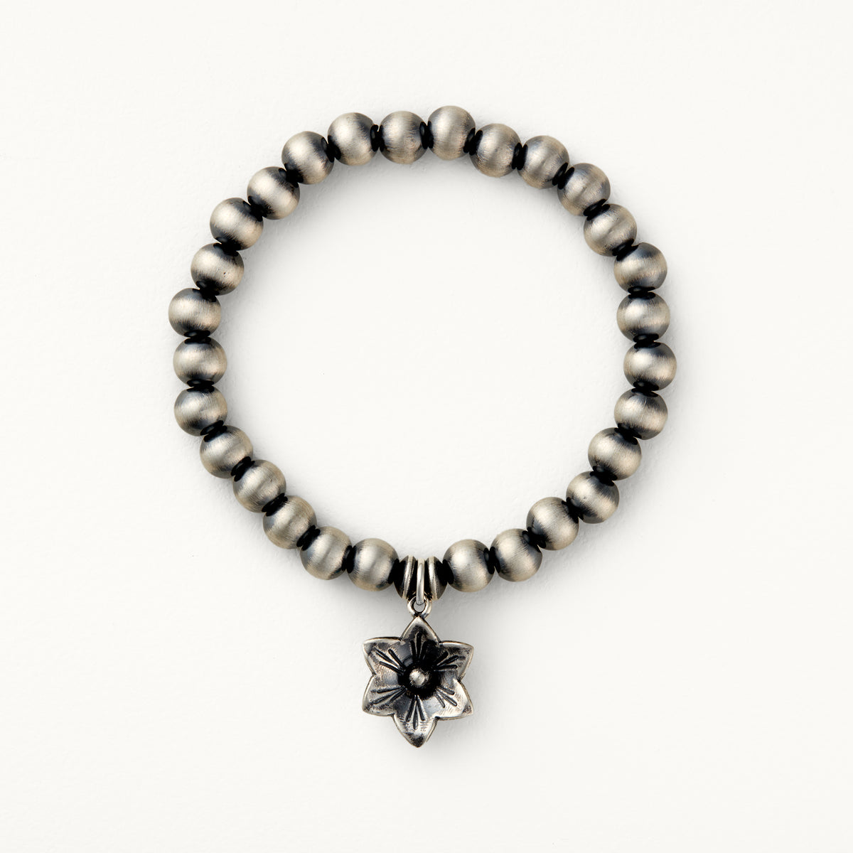 7mm Santa Fe Pearl Stretch Bracelet with Sterling Silver Flower Charm