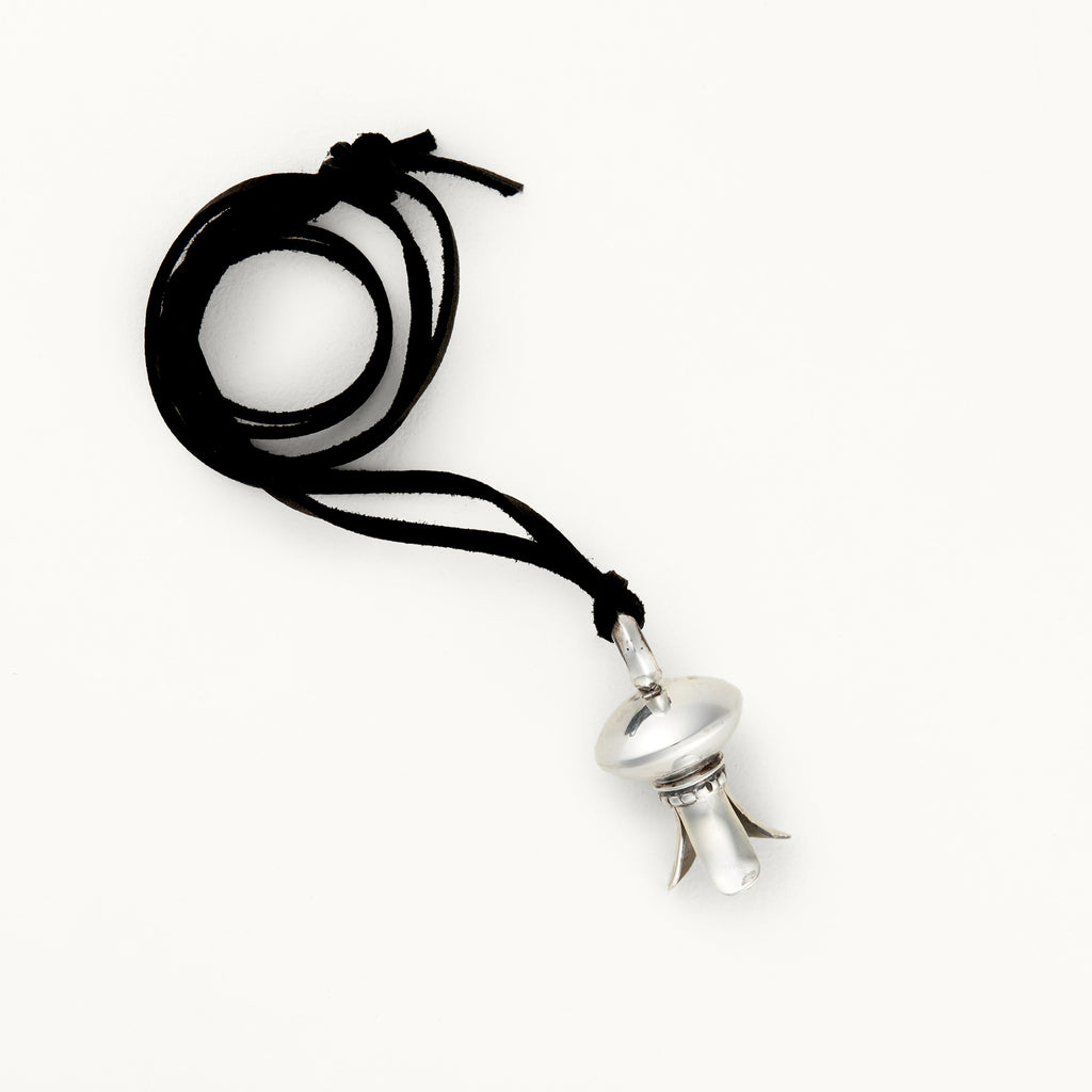 shukogei ichigo shaフラガールトークンネックレスアンティーク Necklace-