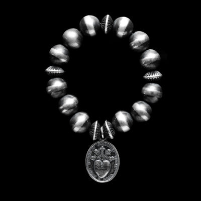 Santa Fe Pearl Stretch Bracelet with Sacred Heart Pendant - 12mm
