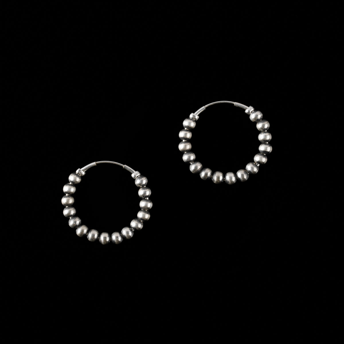 Sterling Silver Hoops with 4 mm Santa Fe Pearls