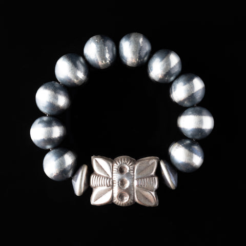 Santa Fe Pearl Stretch Bracelet with Repousse Rectangle Bead - 14 mm